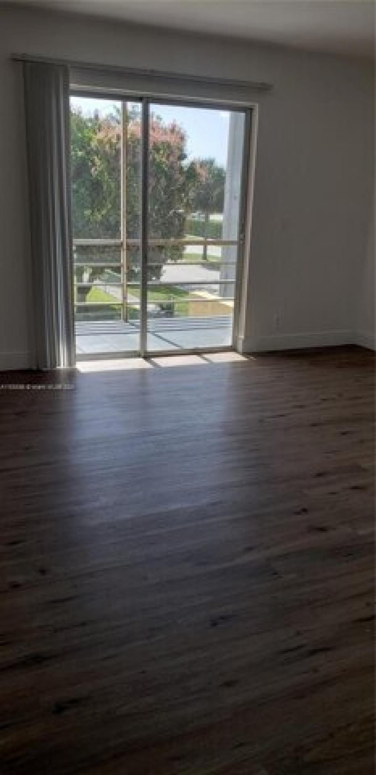 Picture of Home For Sale in Sunrise, Florida, United States