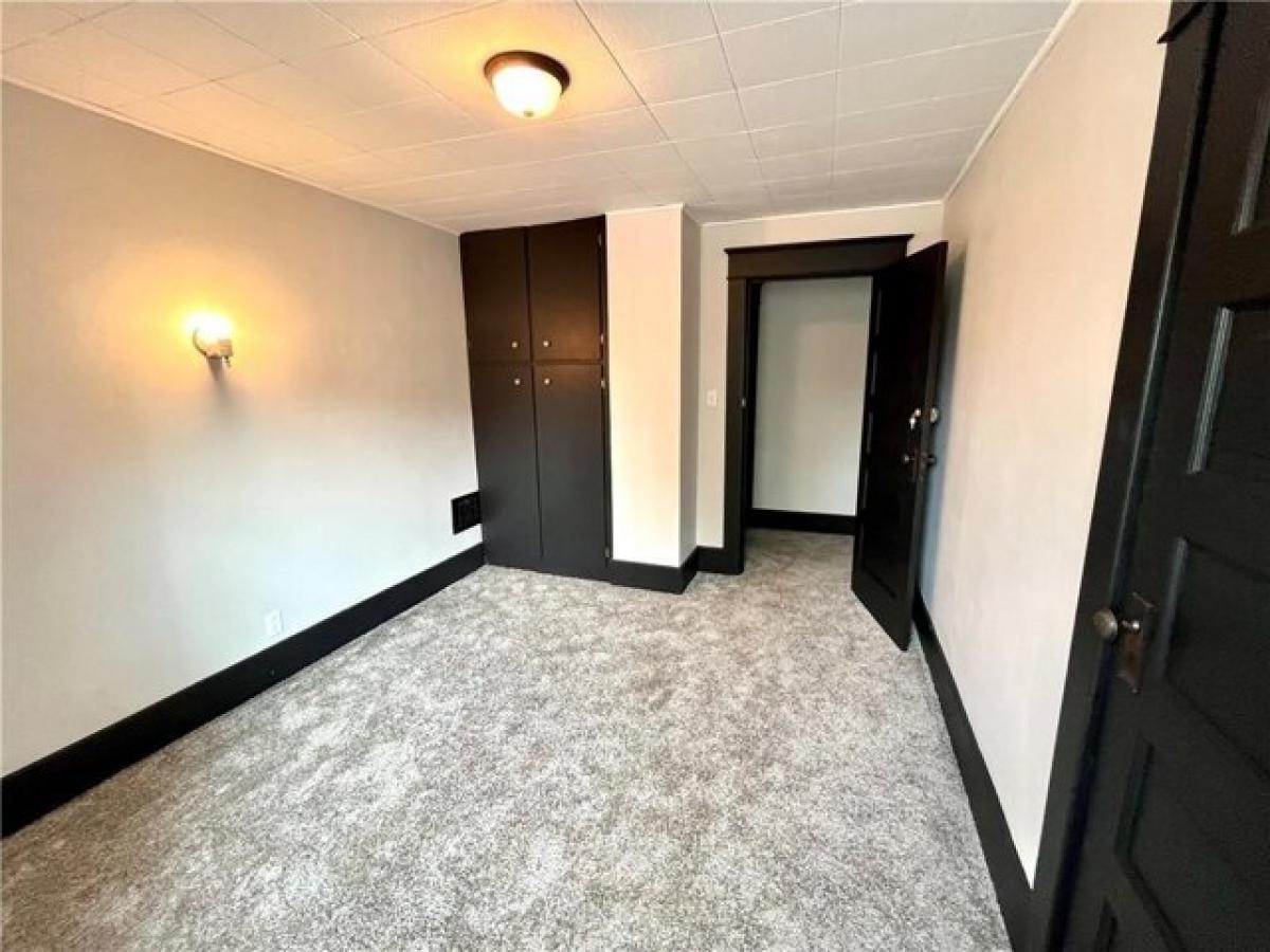 Picture of Home For Sale in Erie, Pennsylvania, United States