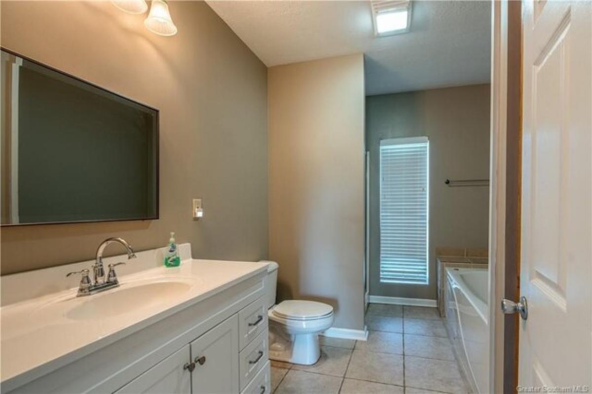 Picture of Home For Sale in Lake Charles, Louisiana, United States