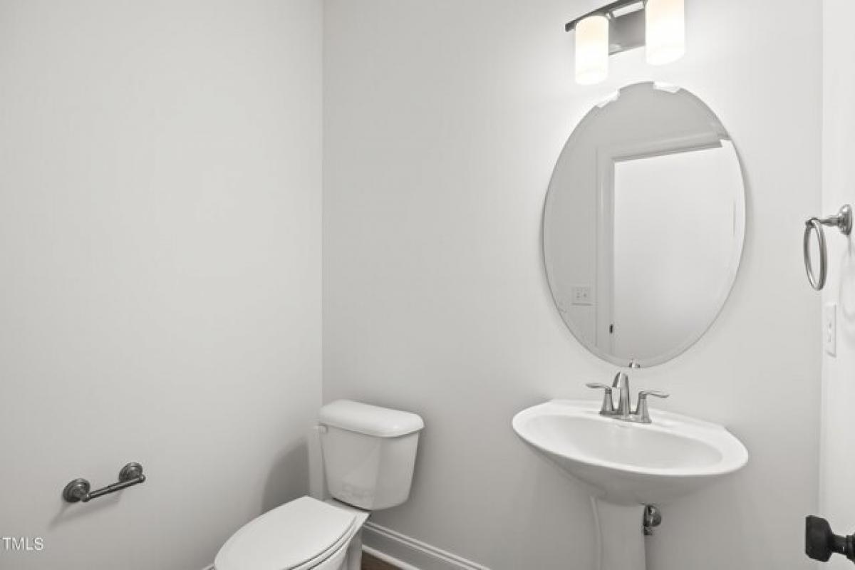 Picture of Home For Sale in Angier, North Carolina, United States