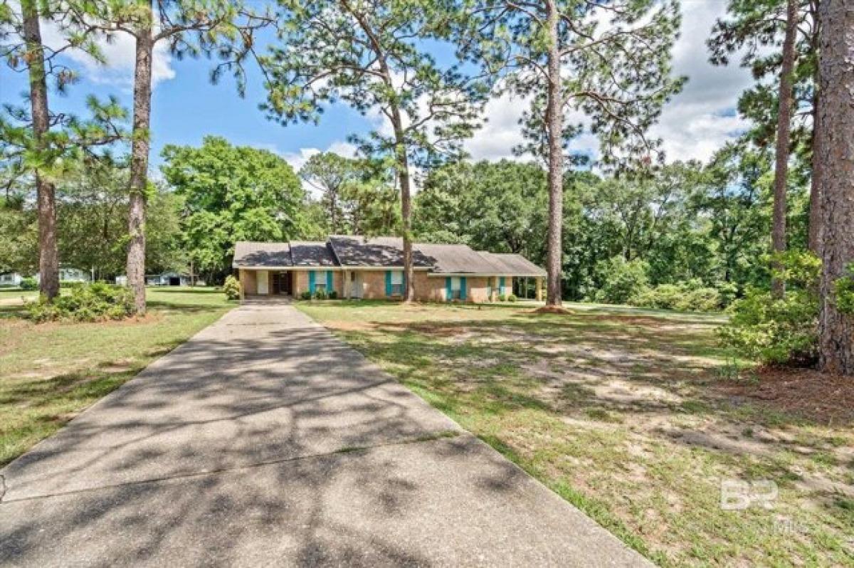 Picture of Home For Sale in Mobile, Alabama, United States