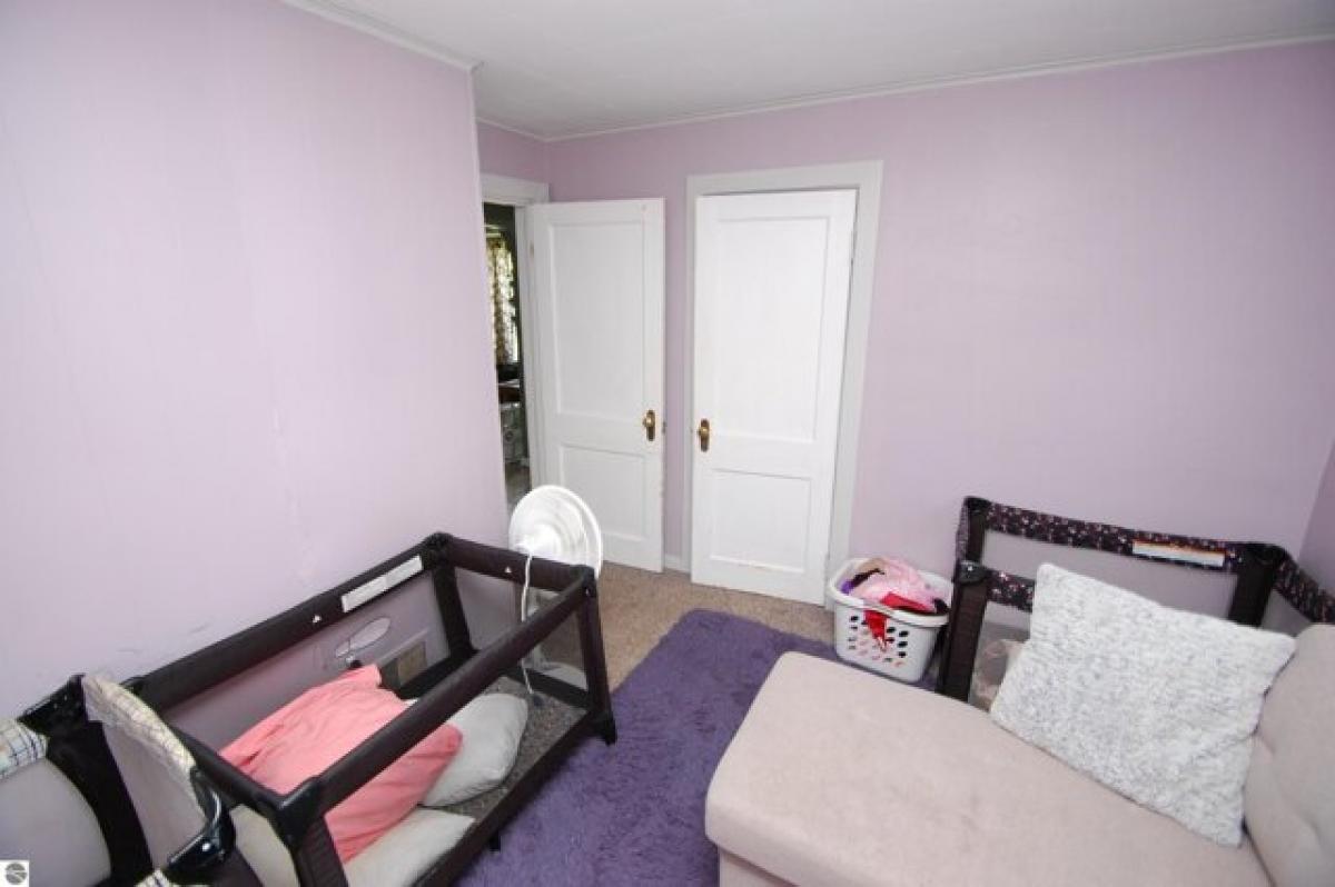 Picture of Home For Sale in West Branch, Michigan, United States