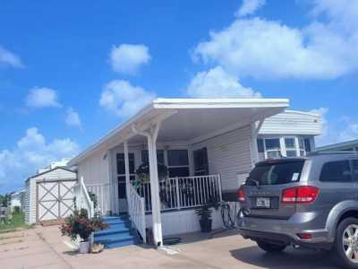 Home For Sale in Lady Lake, Florida