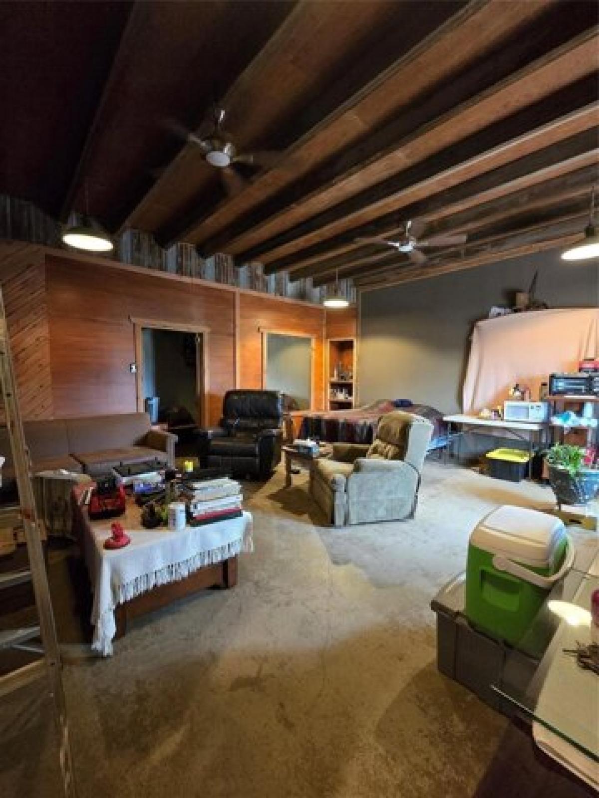 Picture of Home For Sale in Springtown, Texas, United States