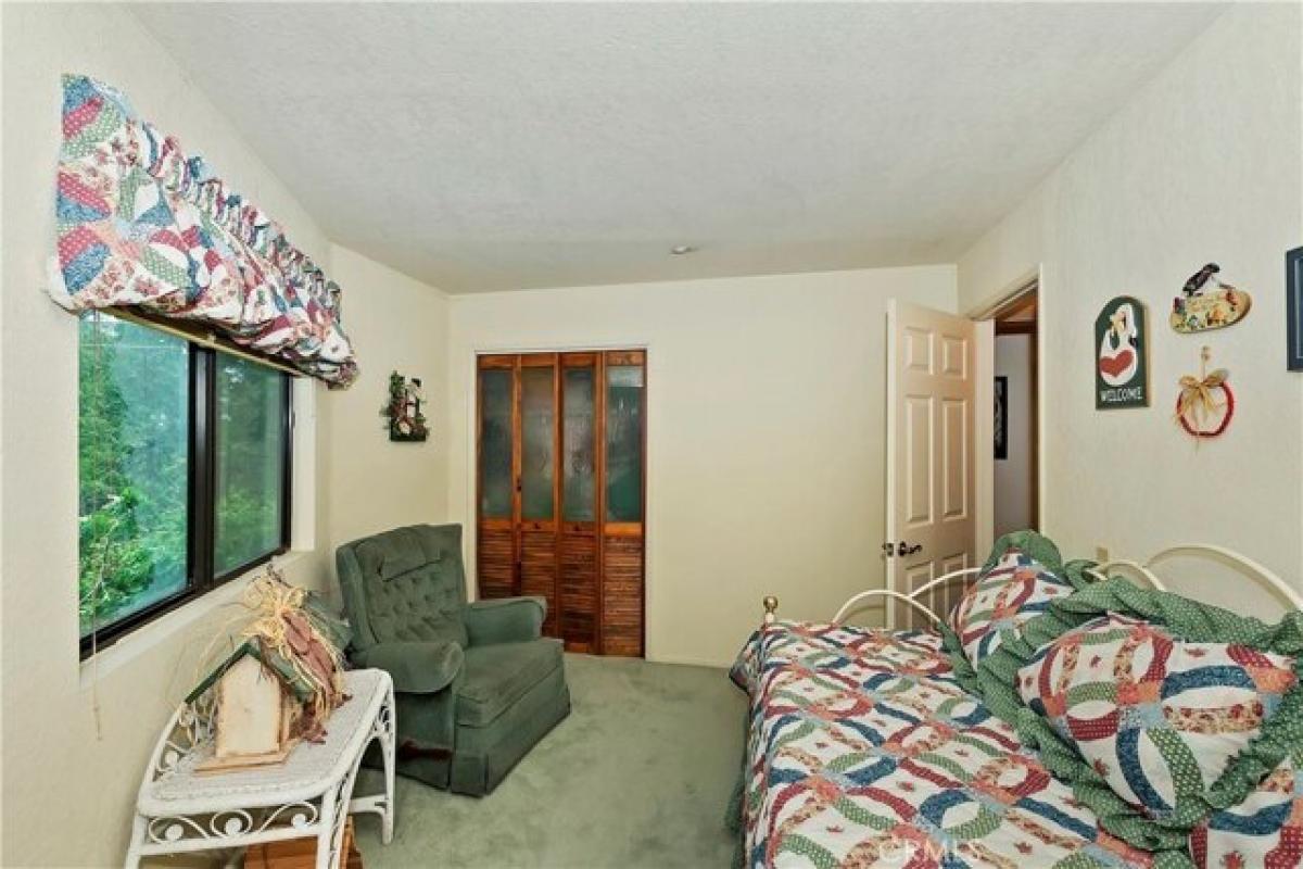 Picture of Home For Sale in Crestline, California, United States