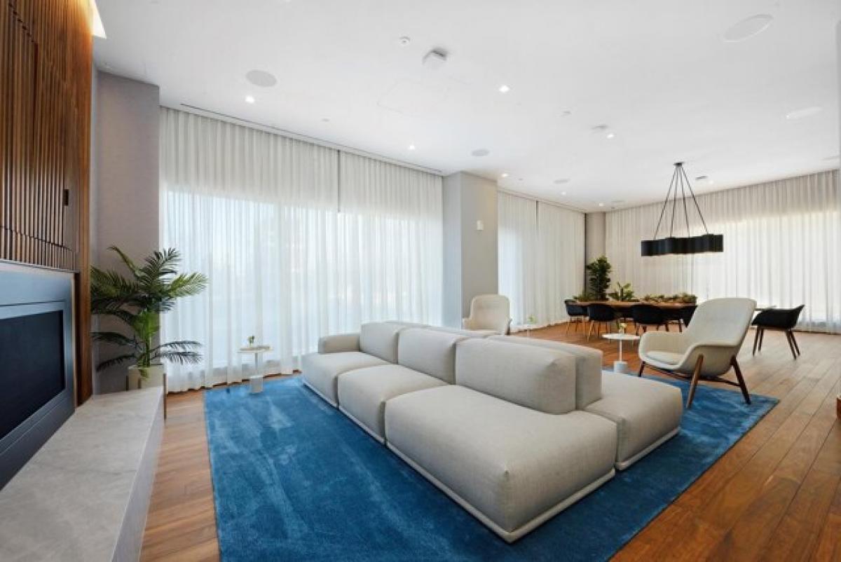 Picture of Home For Sale in Jersey City, New Jersey, United States