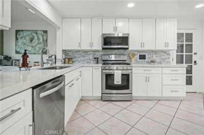 Home For Sale in Canyon Country, California