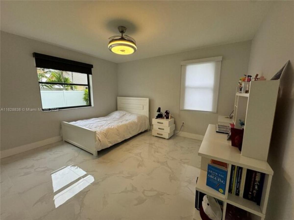 Picture of Home For Sale in Davie, Florida, United States