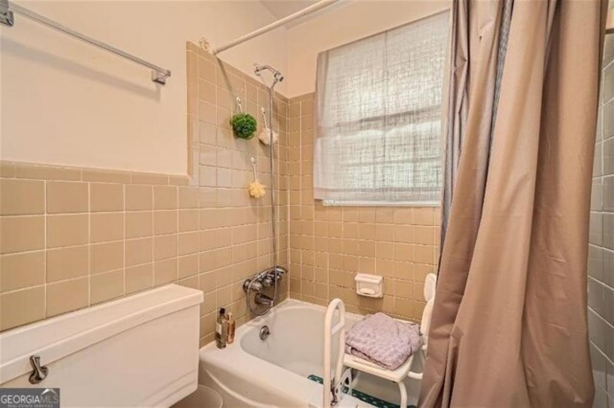 Picture of Home For Sale in Kennesaw, Georgia, United States