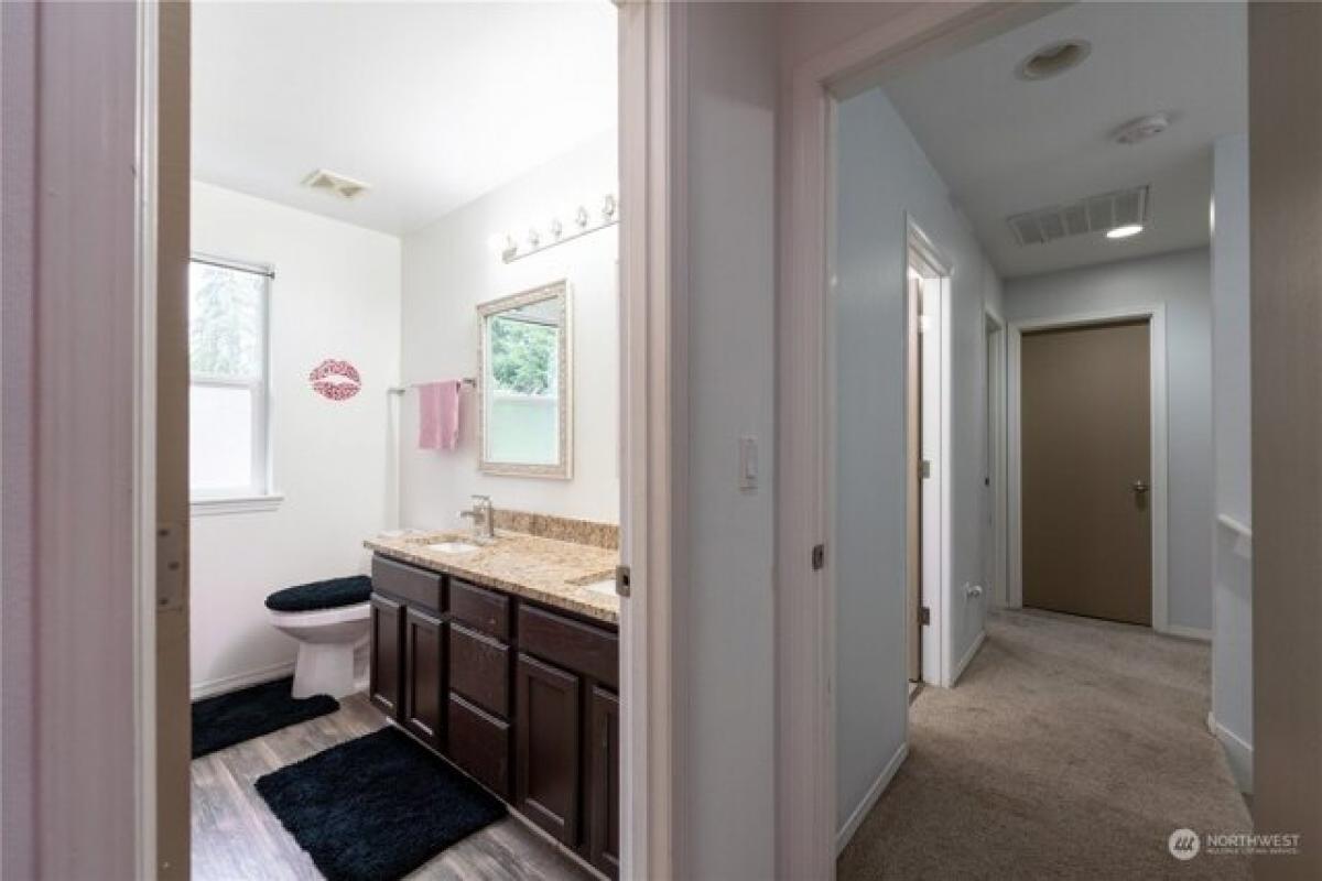 Picture of Home For Sale in Marysville, Washington, United States