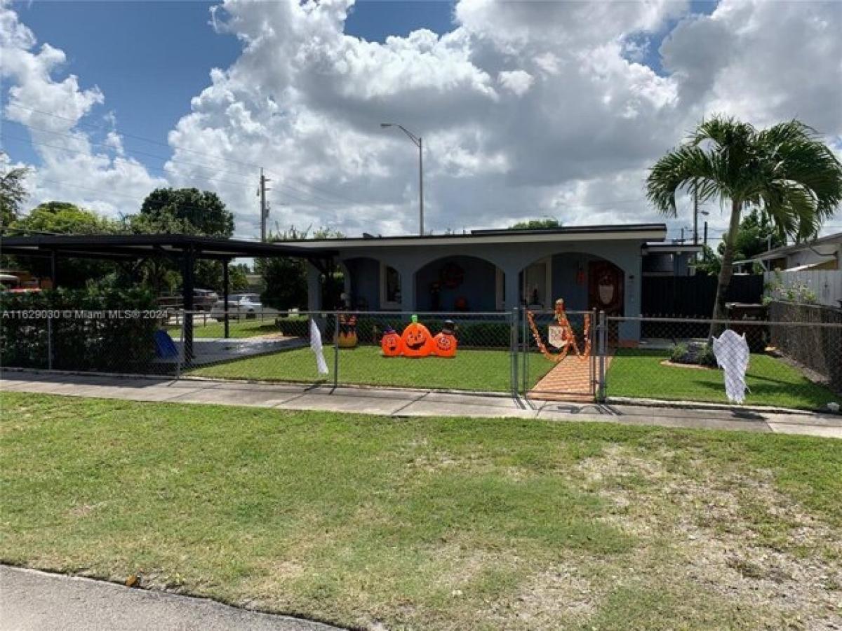 Picture of Home For Sale in Hialeah, Florida, United States