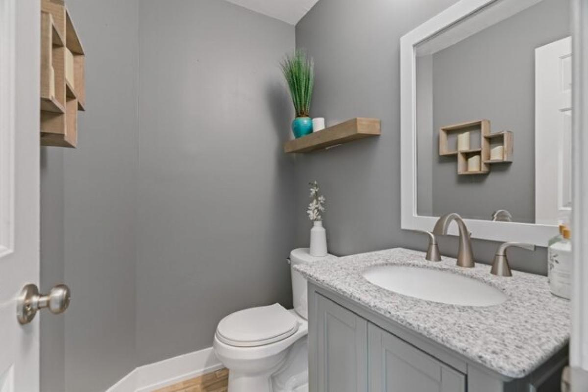 Picture of Home For Sale in Franklin, Tennessee, United States