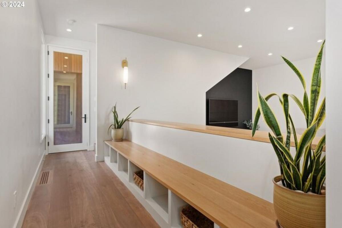 Picture of Home For Sale in Wilsonville, Oregon, United States