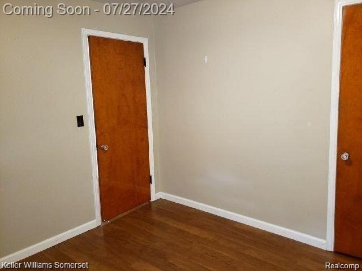 Picture of Home For Sale in Warren, Michigan, United States