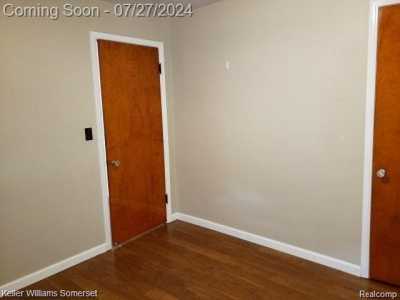 Home For Sale in Warren, Michigan