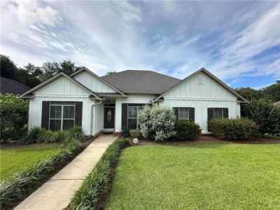 Home For Sale in Fairhope, Alabama