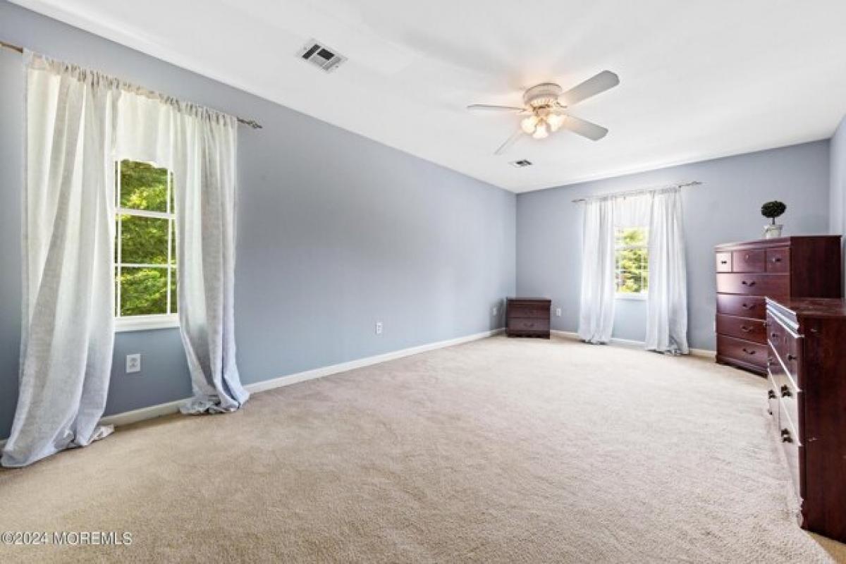 Picture of Home For Sale in Wall, New Jersey, United States