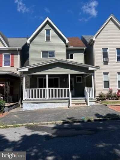 Home For Sale in Altoona, Pennsylvania