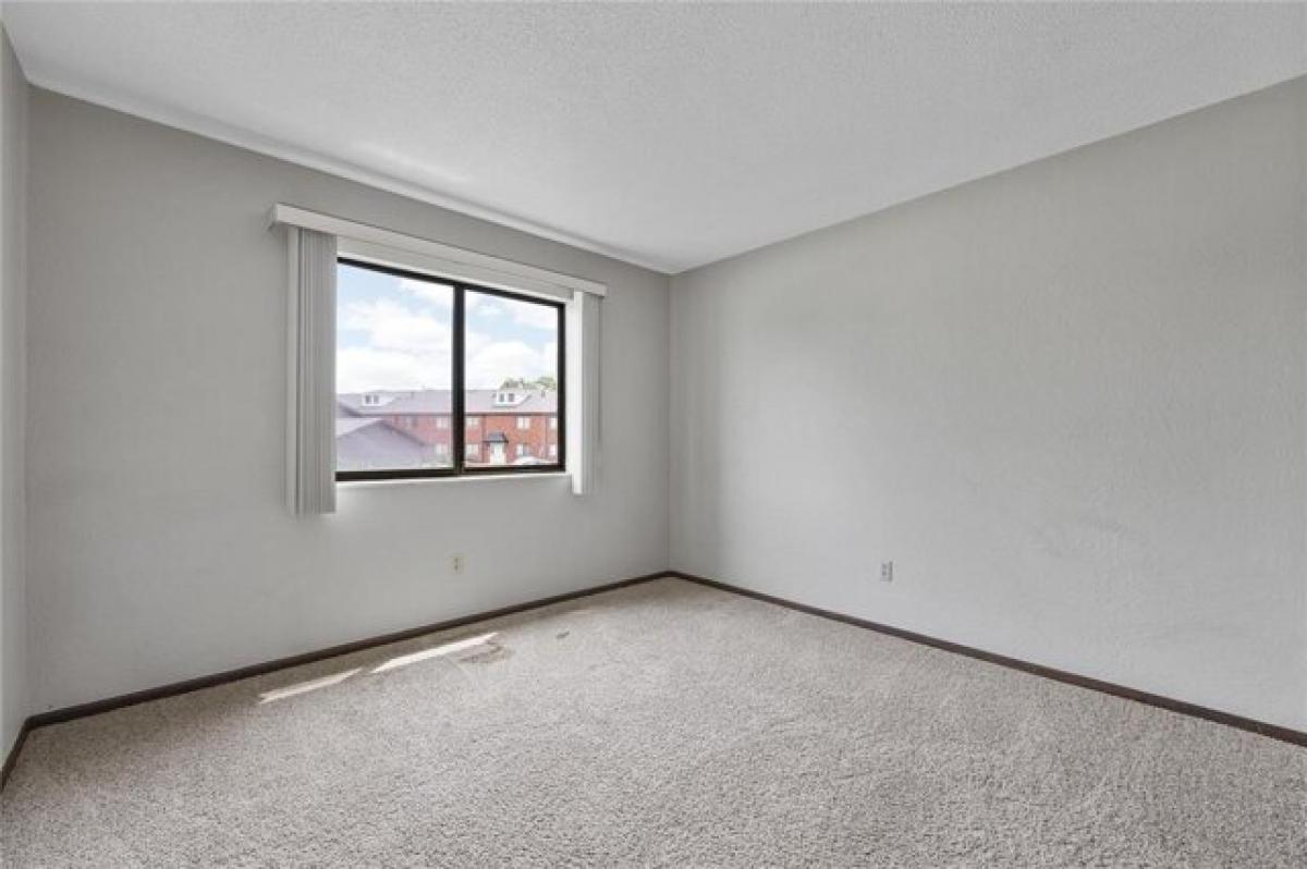 Picture of Home For Sale in Cedar Rapids, Iowa, United States