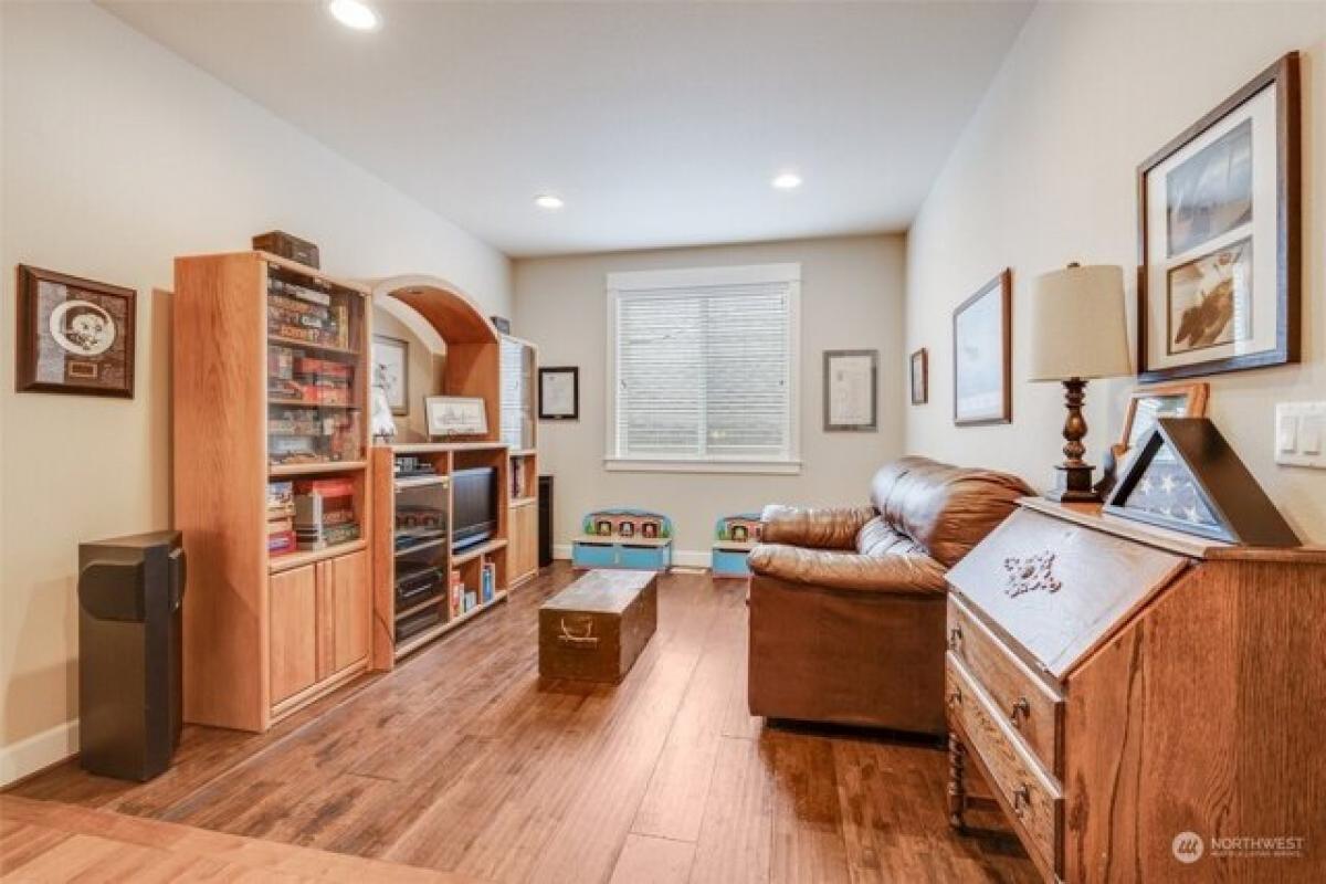 Picture of Home For Sale in Lacey, Washington, United States