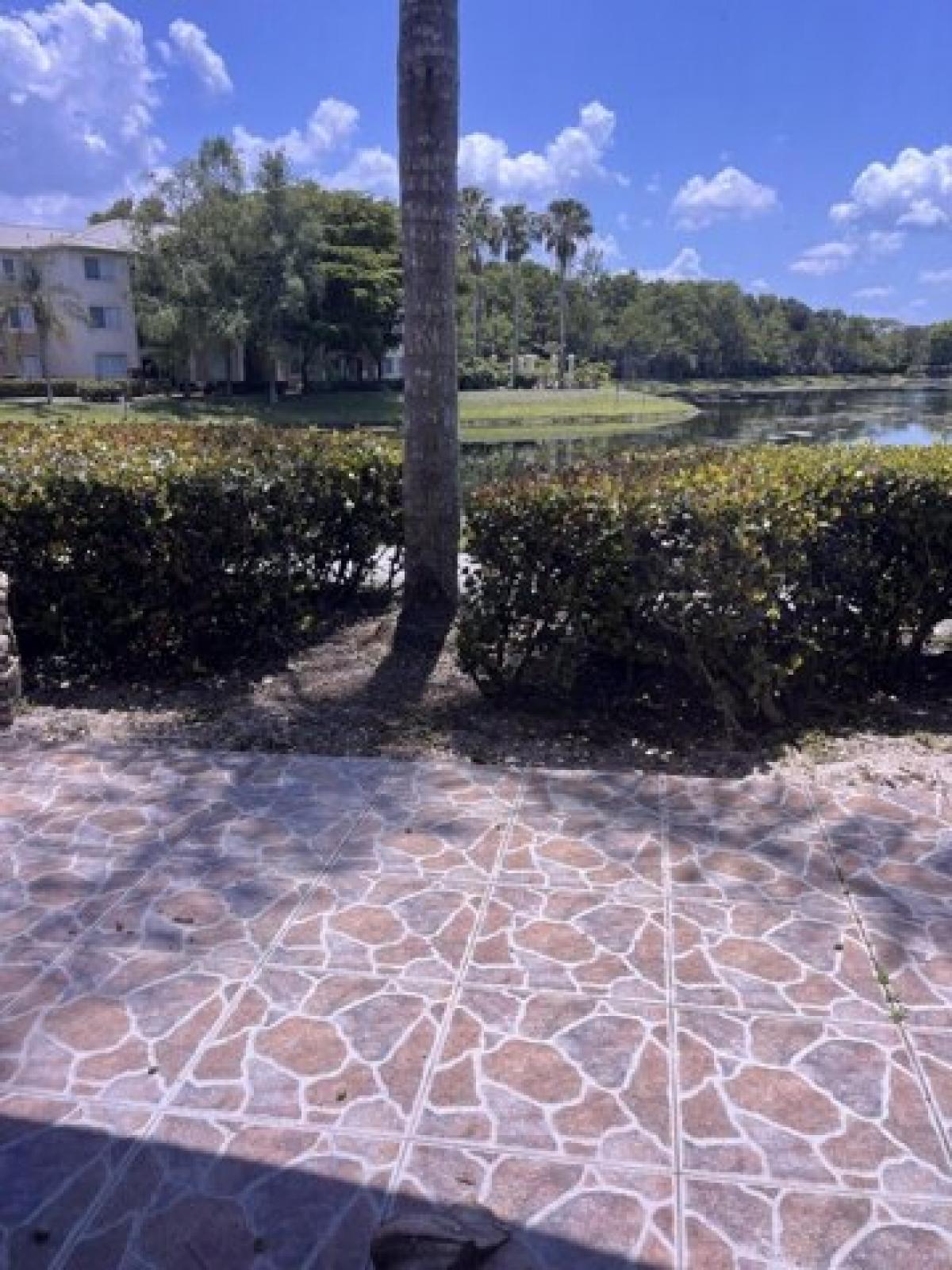 Picture of Home For Sale in Royal Palm Beach, Florida, United States
