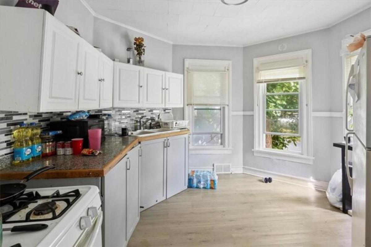 Picture of Home For Sale in Rochester, New York, United States