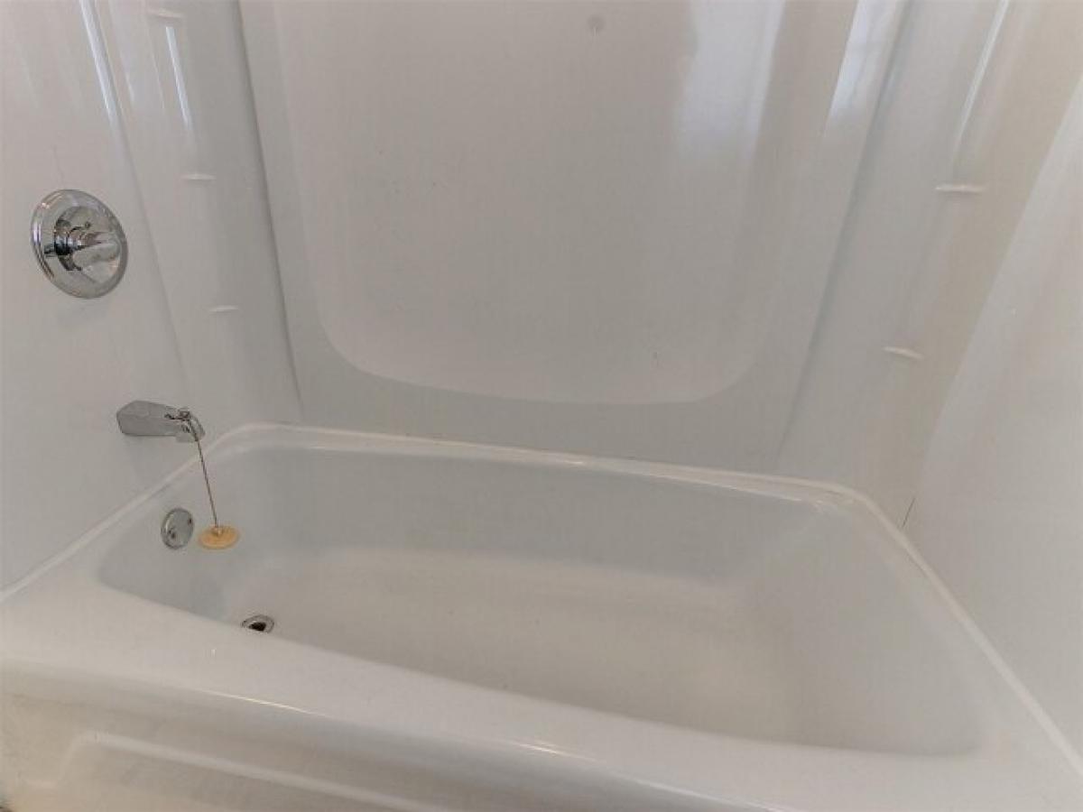 Picture of Home For Sale in Tuttle, Oklahoma, United States