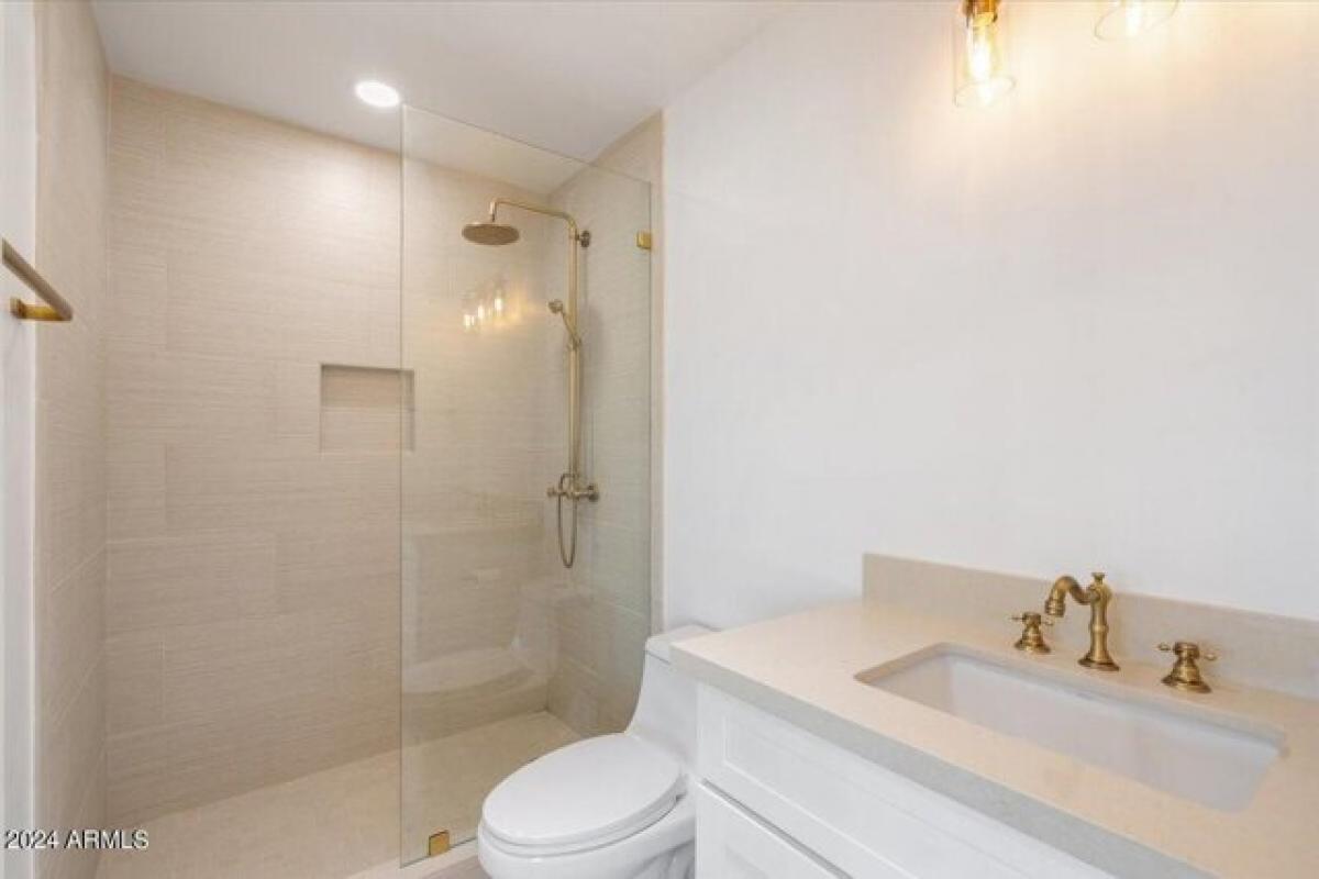 Picture of Home For Sale in Fountain Hills, Arizona, United States