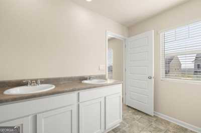 Home For Sale in Hampton, Georgia