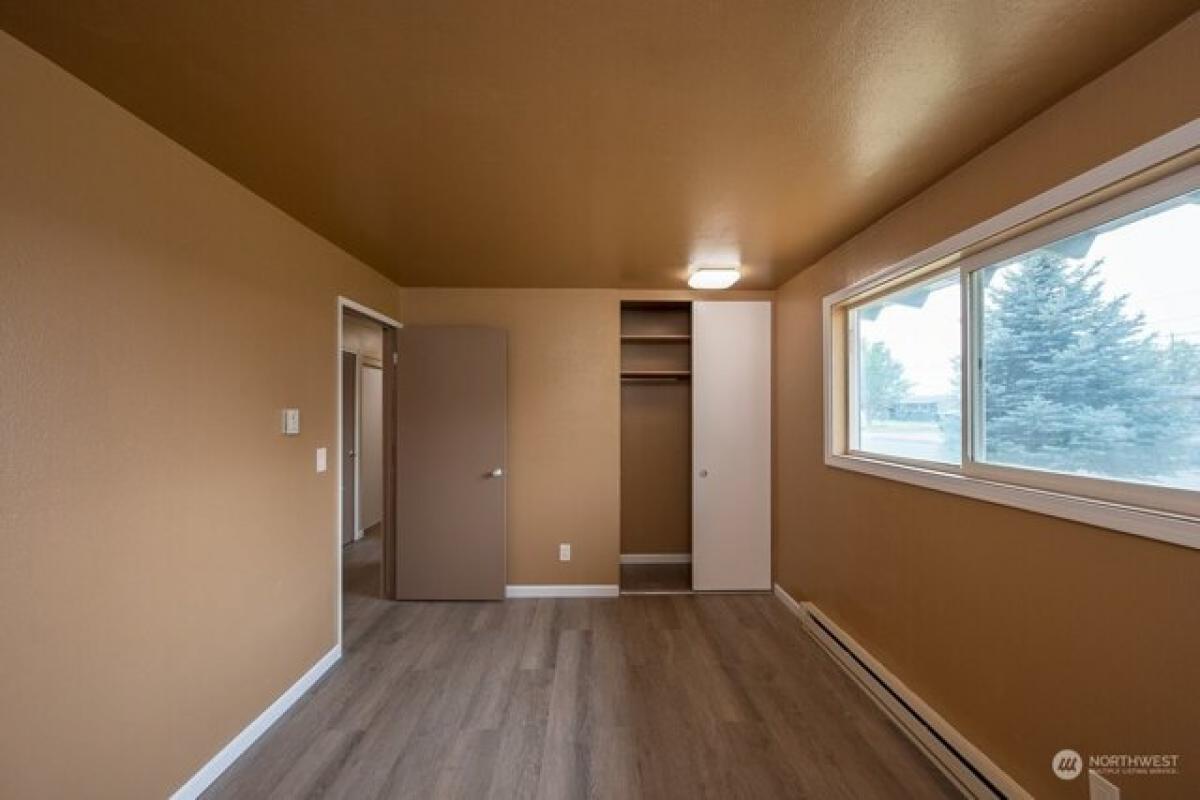 Picture of Home For Sale in Moses Lake, Washington, United States