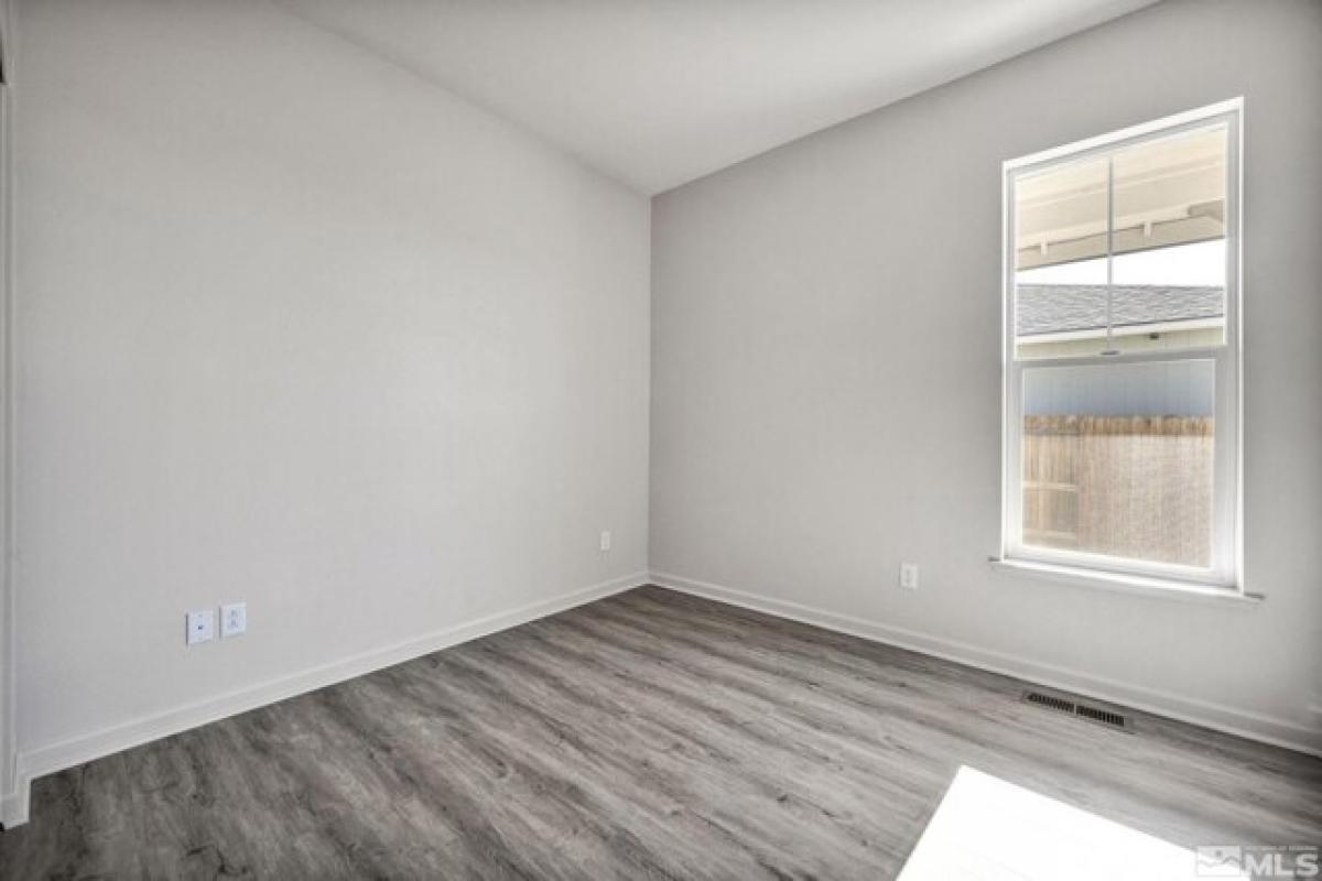 Picture of Home For Sale in Fernley, Nevada, United States