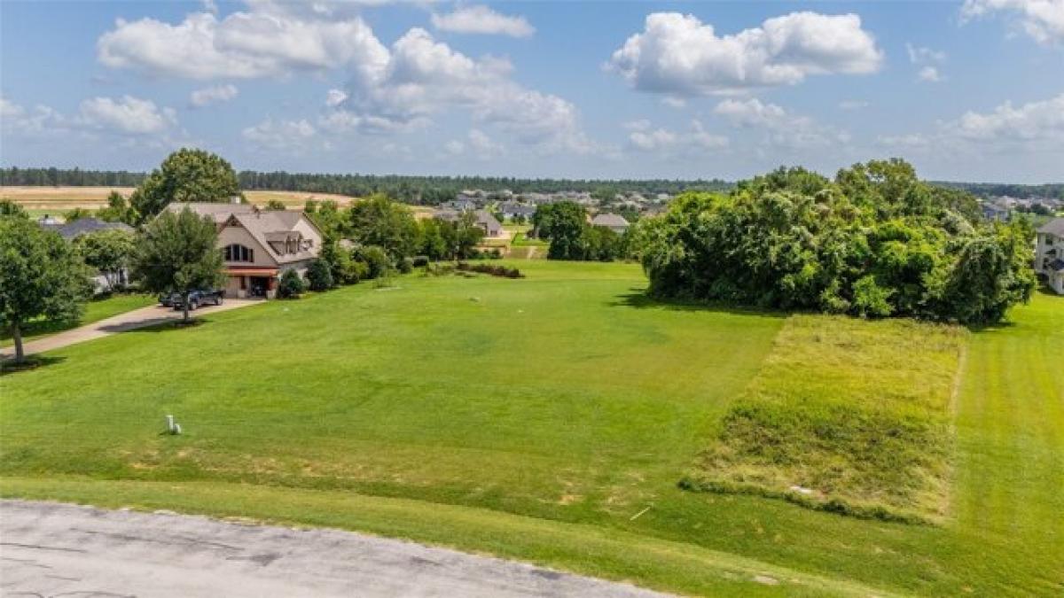 Picture of Residential Land For Sale in Montgomery, Texas, United States