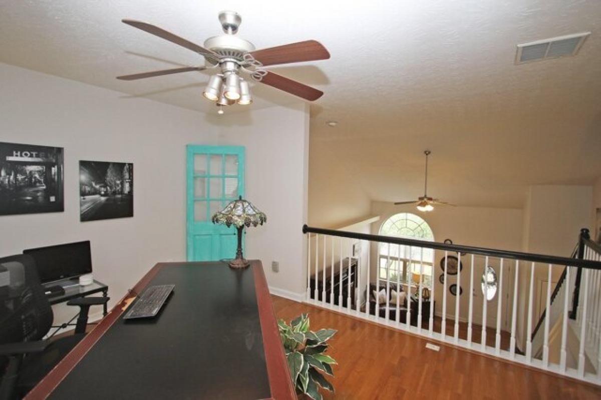 Picture of Home For Sale in Lexington, Kentucky, United States