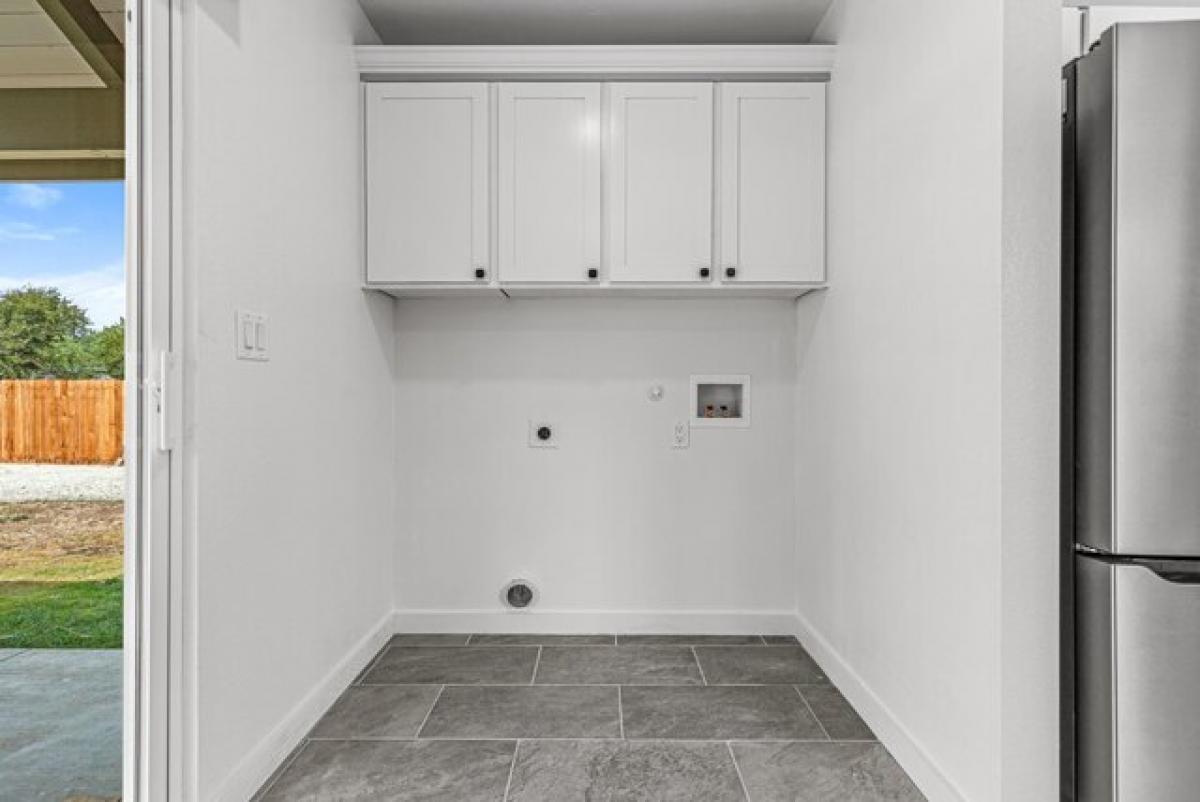 Picture of Home For Sale in Grants Pass, Oregon, United States