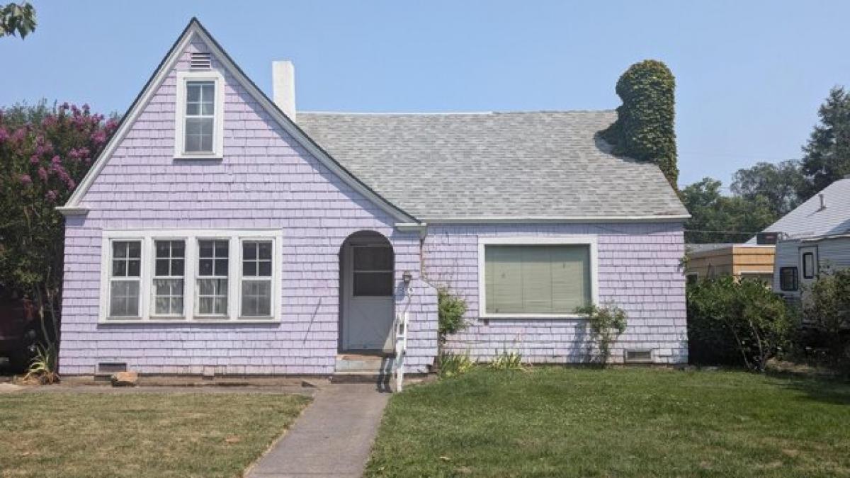 Picture of Home For Sale in Medford, Oregon, United States