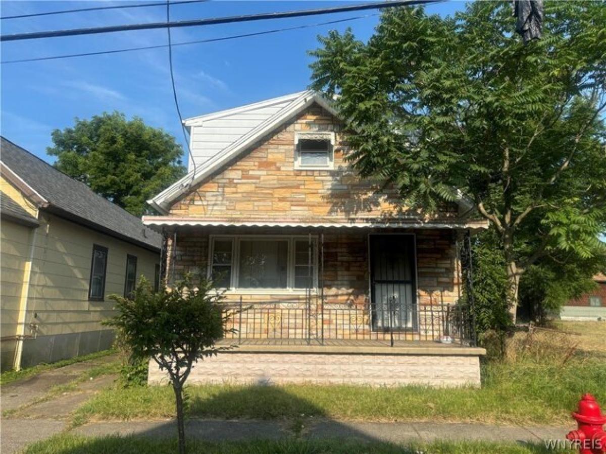 Picture of Home For Sale in Buffalo, New York, United States