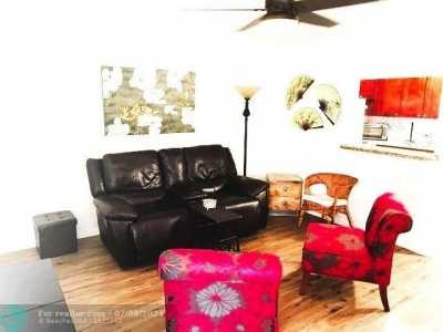 Home For Rent in Deerfield Beach, Florida