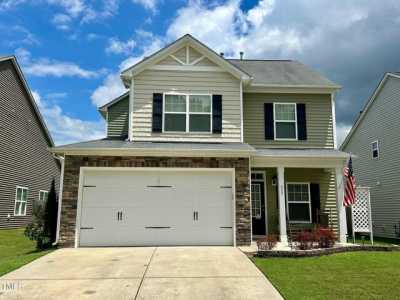 Home For Sale in Fuquay Varina, North Carolina