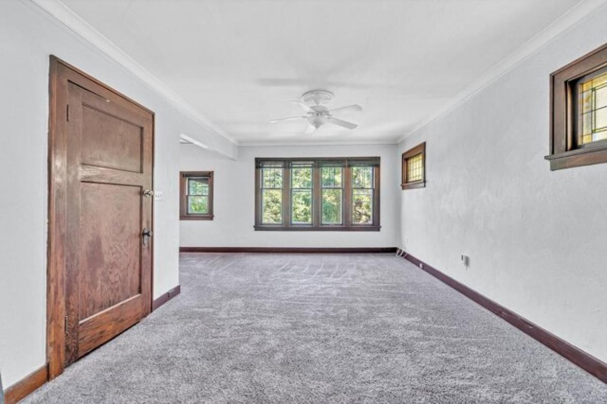 Picture of Home For Sale in Milwaukee, Wisconsin, United States