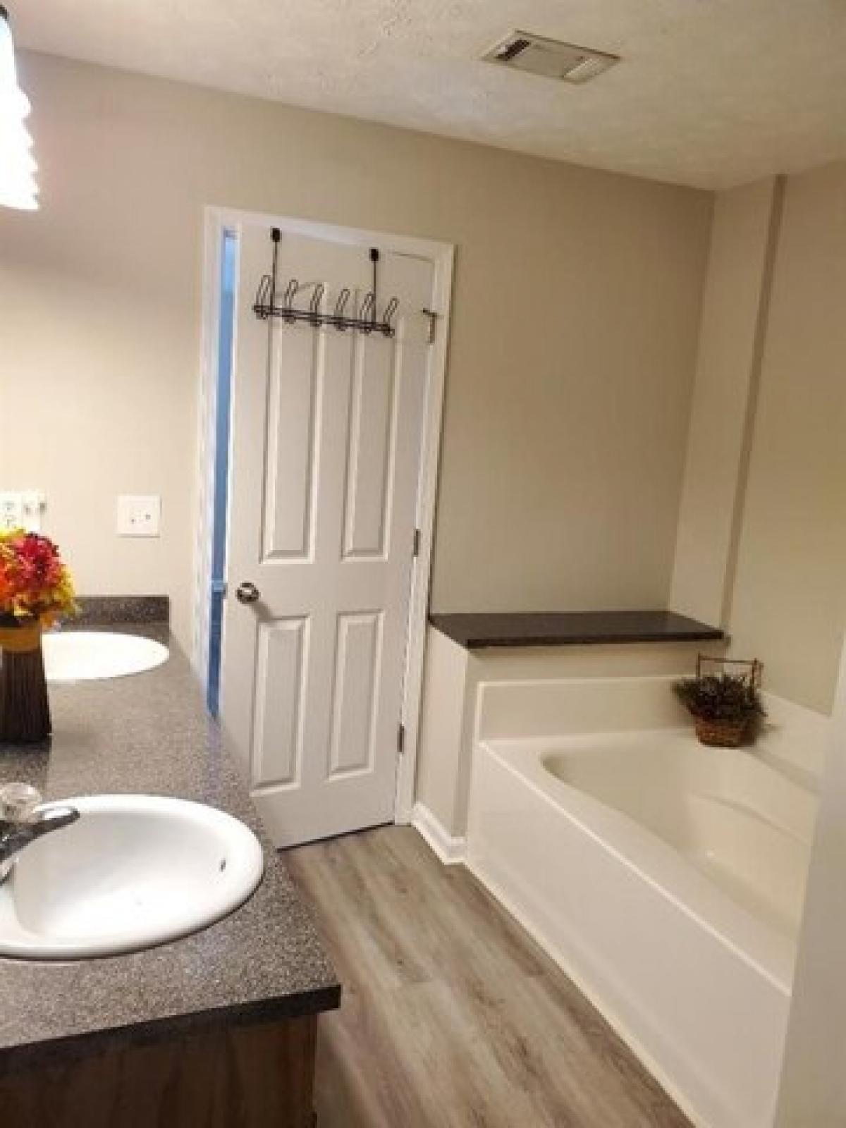 Picture of Home For Sale in Phenix City, Alabama, United States