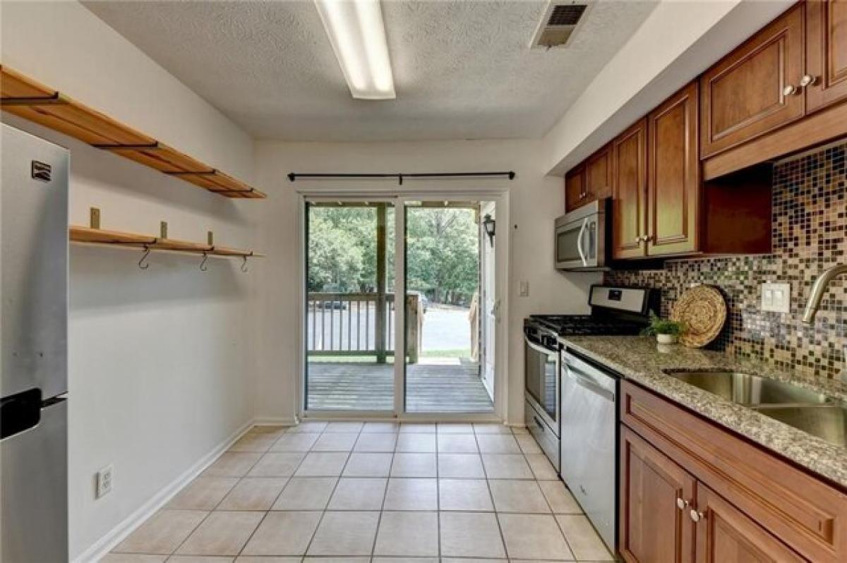 Picture of Home For Sale in Roswell, Georgia, United States