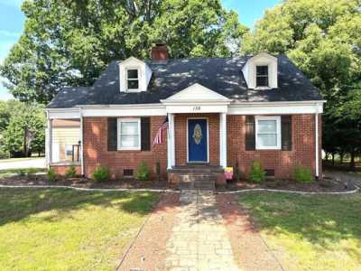 Home For Sale in Troutman, North Carolina