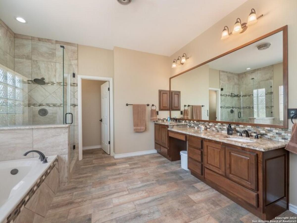 Picture of Home For Sale in Bulverde, Texas, United States