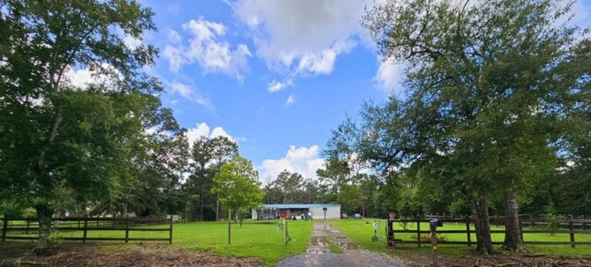 Picture of Home For Sale in Lake Charles, Louisiana, United States