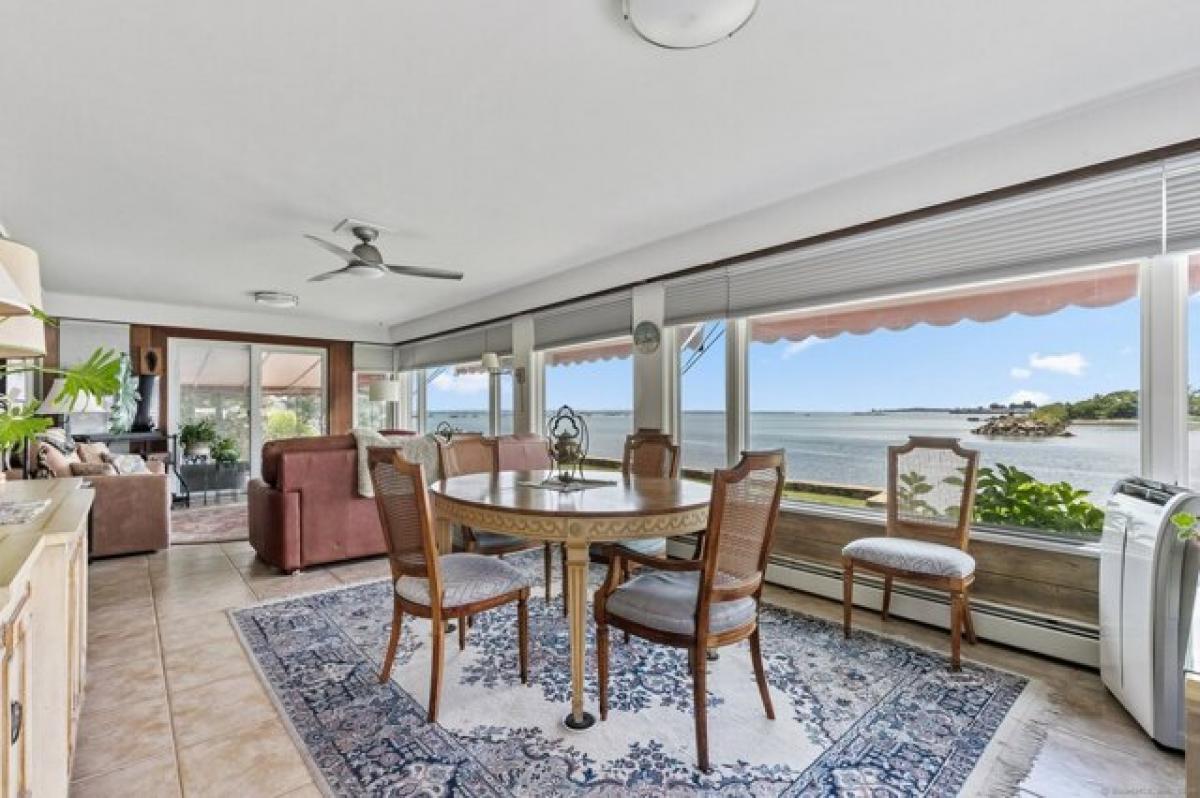 Picture of Home For Sale in Stamford, Connecticut, United States