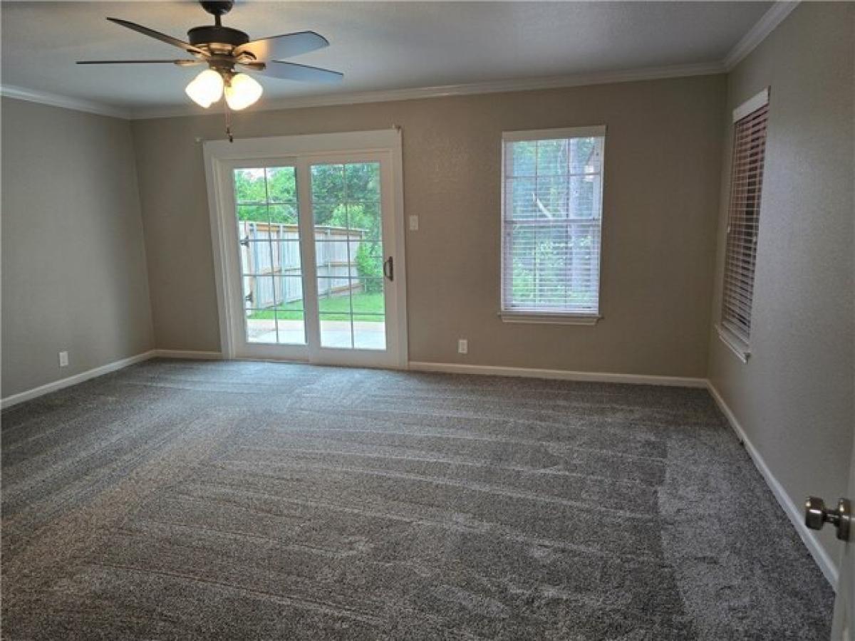 Picture of Home For Sale in Waco, Texas, United States