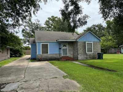 Home For Sale in Beaumont, Texas