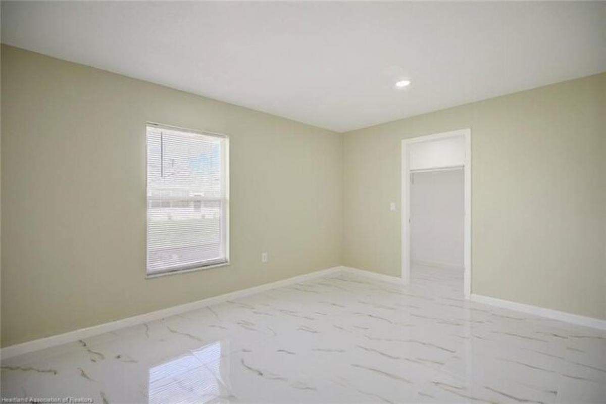 Picture of Home For Sale in Sebring, Florida, United States