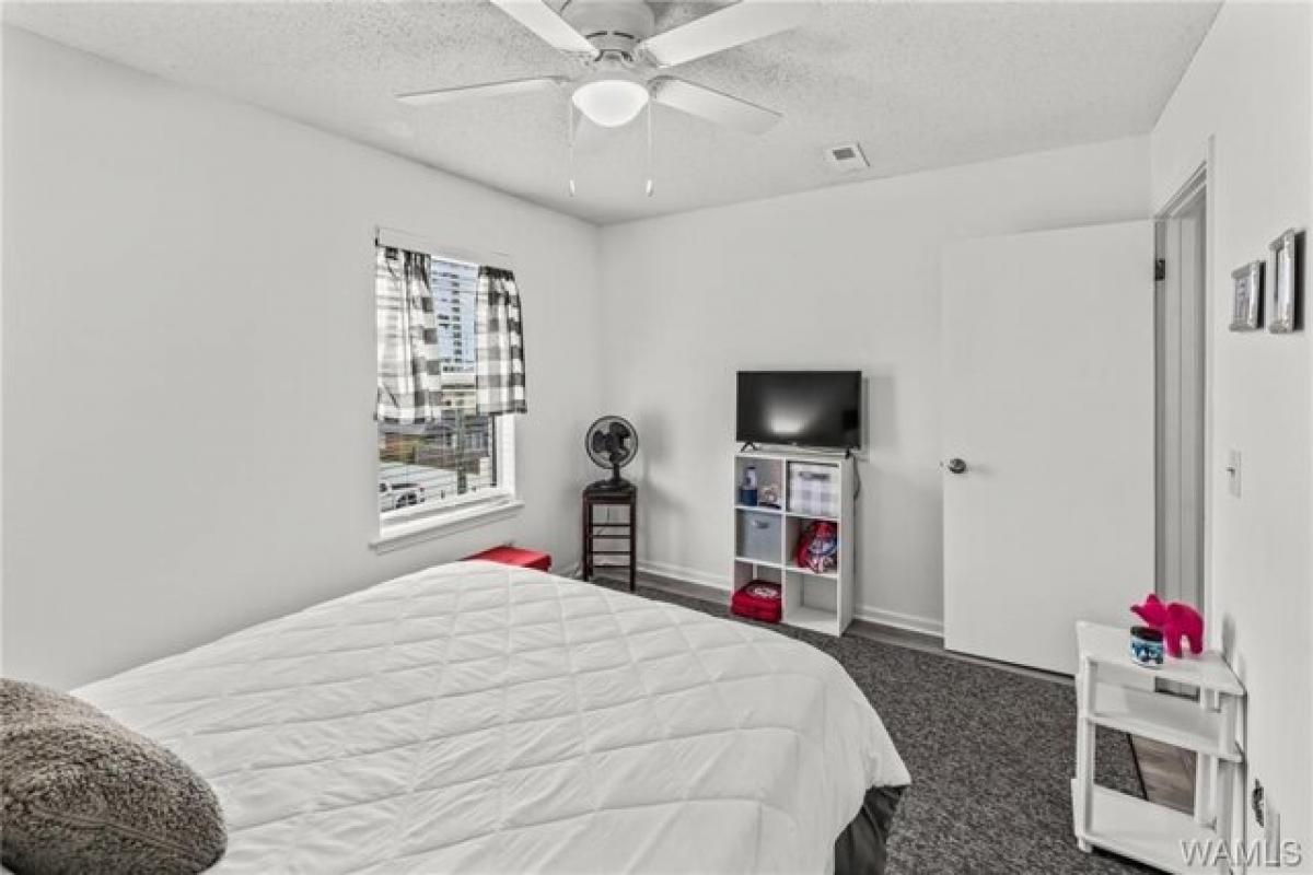 Picture of Home For Sale in Tuscaloosa, Alabama, United States