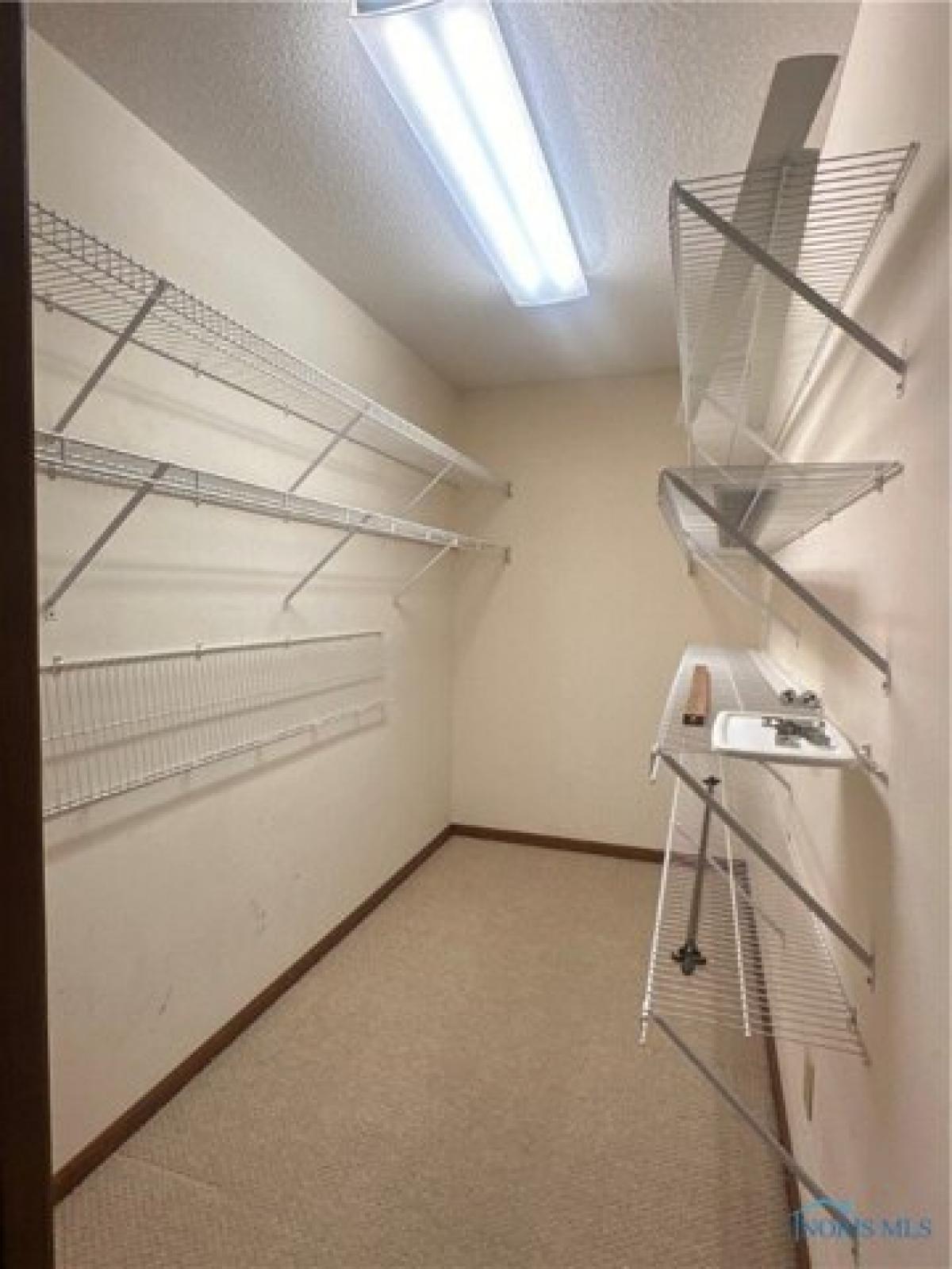 Picture of Home For Sale in Findlay, Ohio, United States